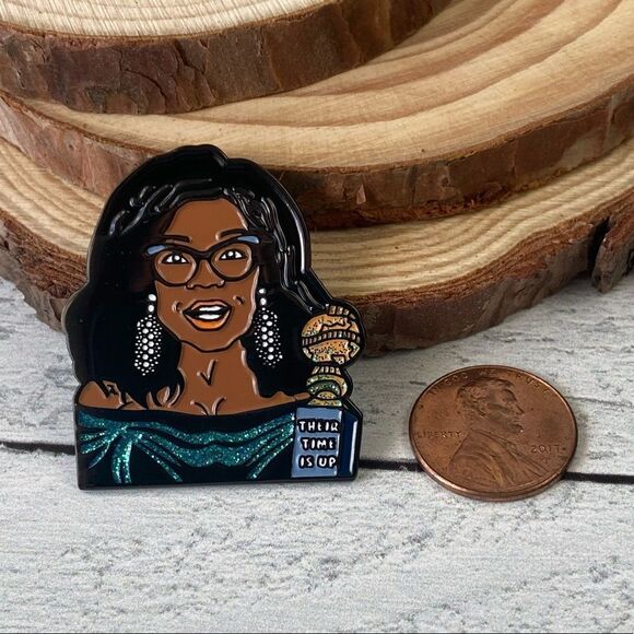 Oprah Winfrey Enamel Pin/ Brooch Lapel - Picture 3 of 6